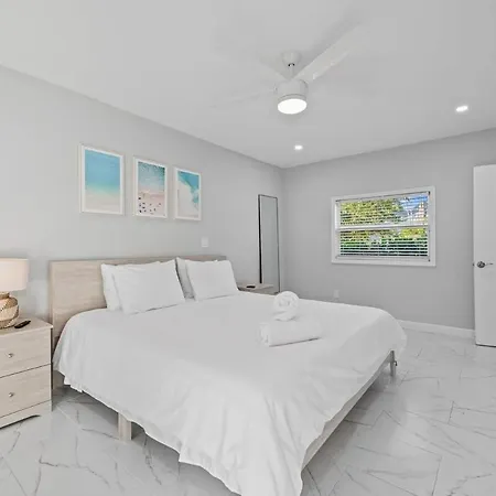 Beach Home In Victoria Park